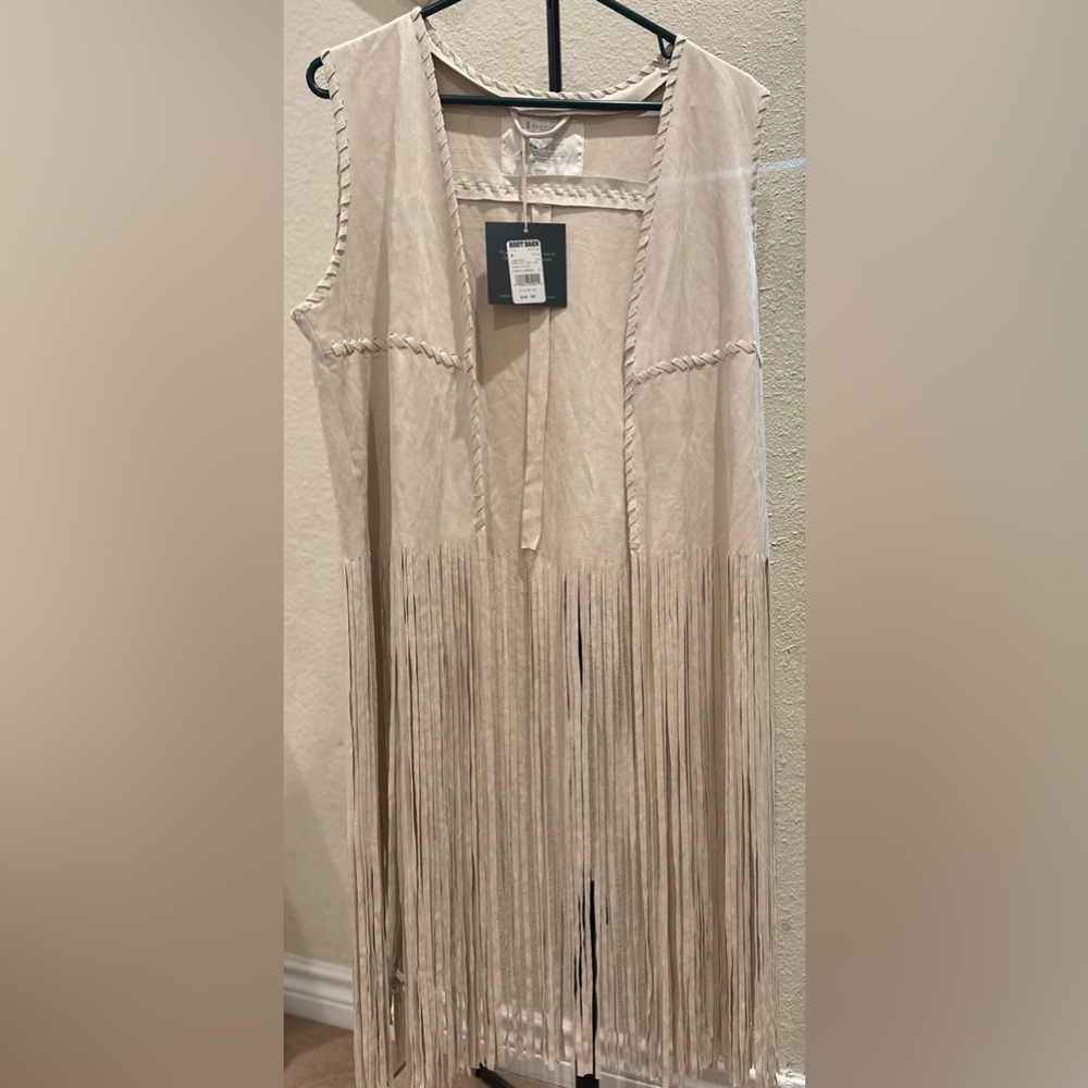 NWT!! Boot Barn vest.